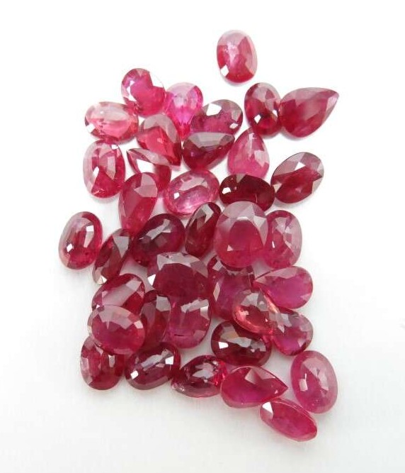 Ruby-Oval: 7mm x 5mm
