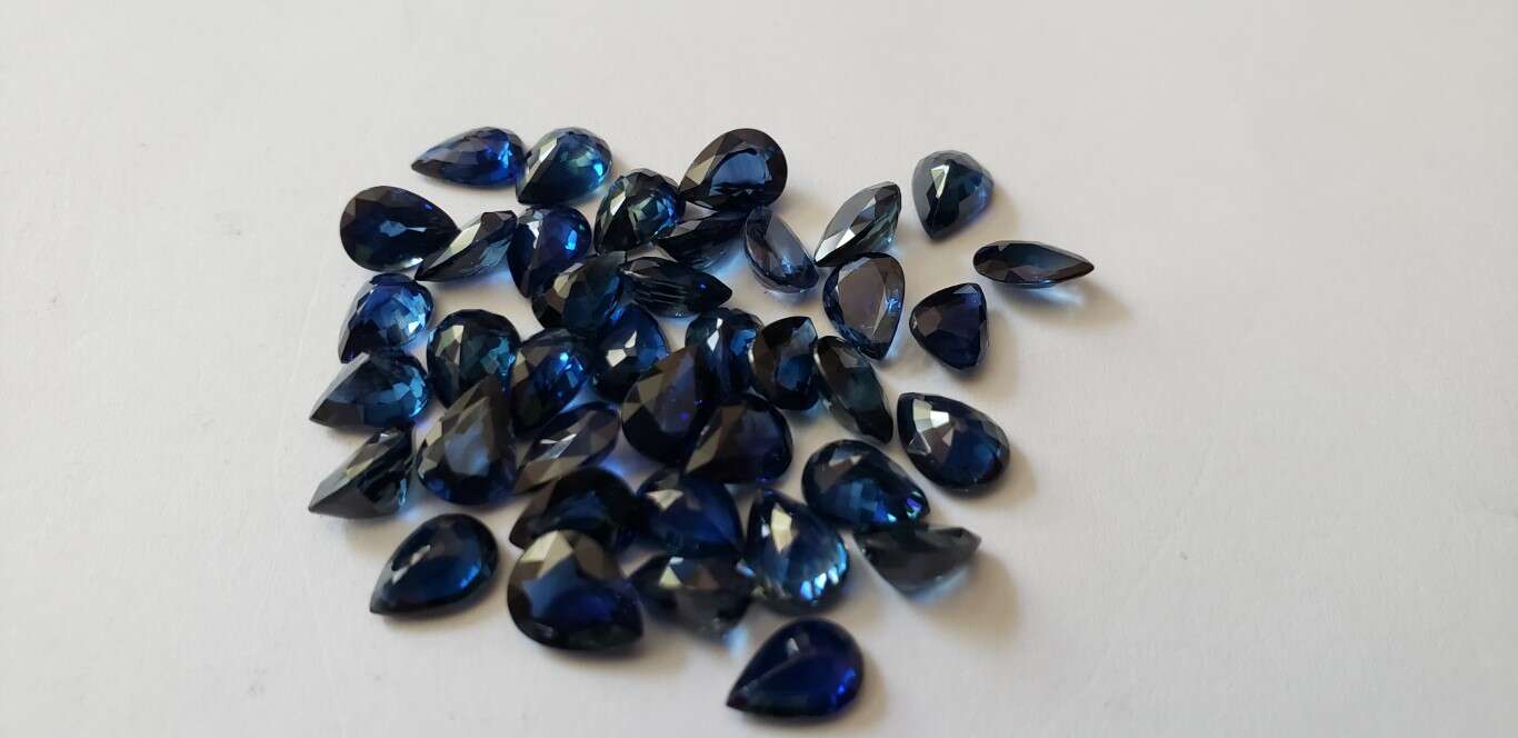 Blue Sapphire Pear: 7mm x 5mm