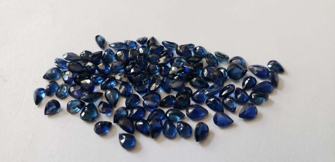 Blue Sapphire Pear: 4mm x 3mm