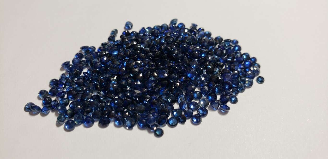Blue Sapphire Round: 2.5mm - 3mm