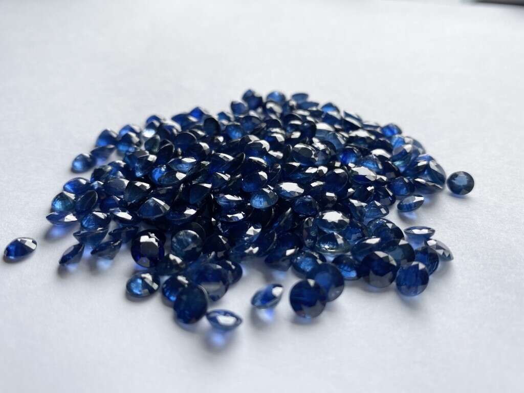 Blue Sapphire Round: 5mm - 5.5mm