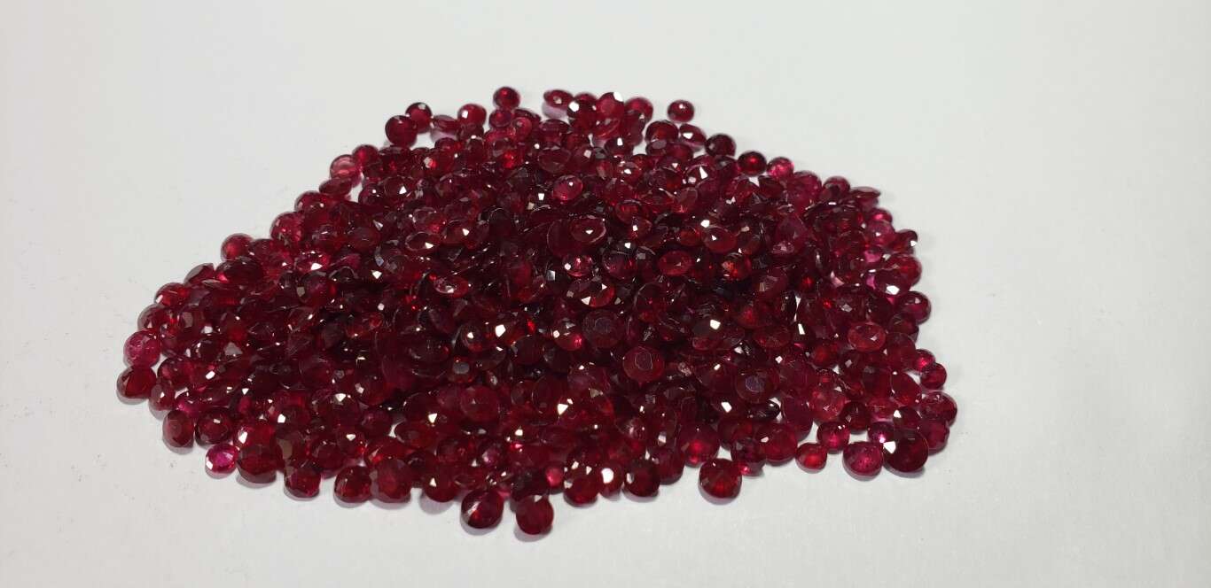 Ruby Round: 3mm - 4.5mm