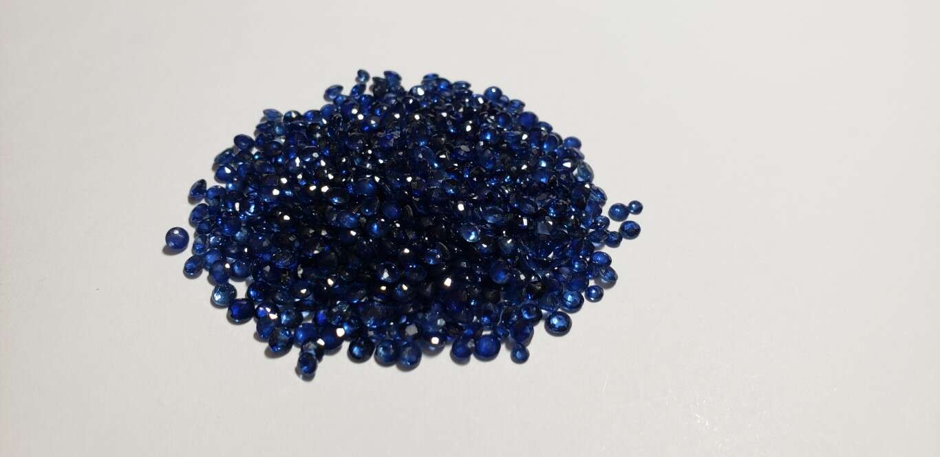 Blue Sapphire Round: 2.5mm - 3mm