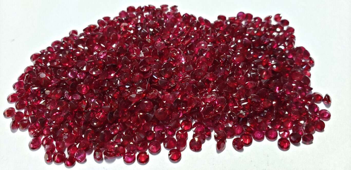 Ruby Diamond Cut: 3.5mm - 4mm