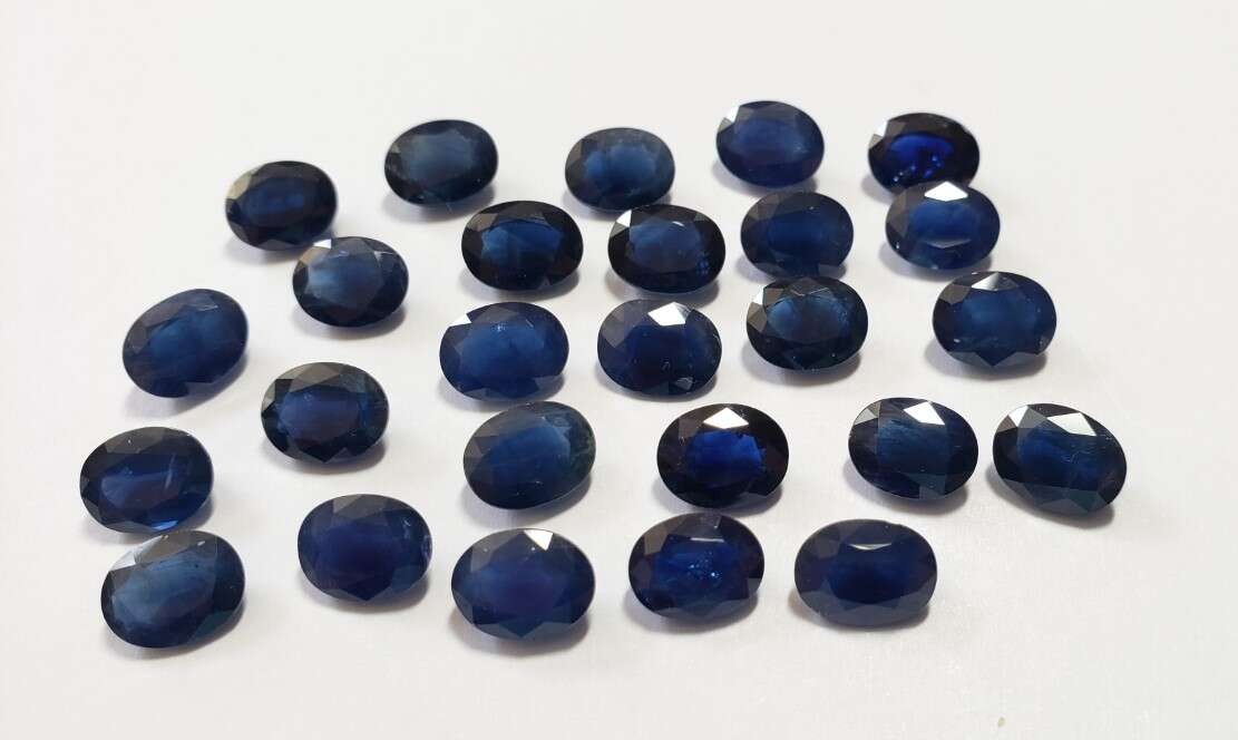 Blue Sapphire-Oval: 9mm x 7mm