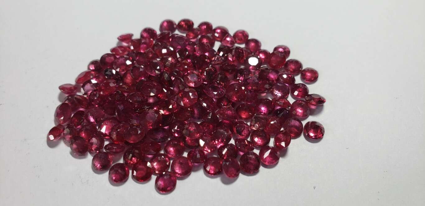 Ruby Round: 4.5mm - 5mm