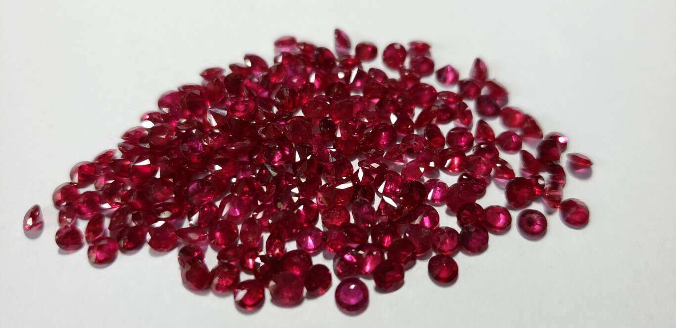 Ruby Diamond Cut: 3mm - 3.5mm