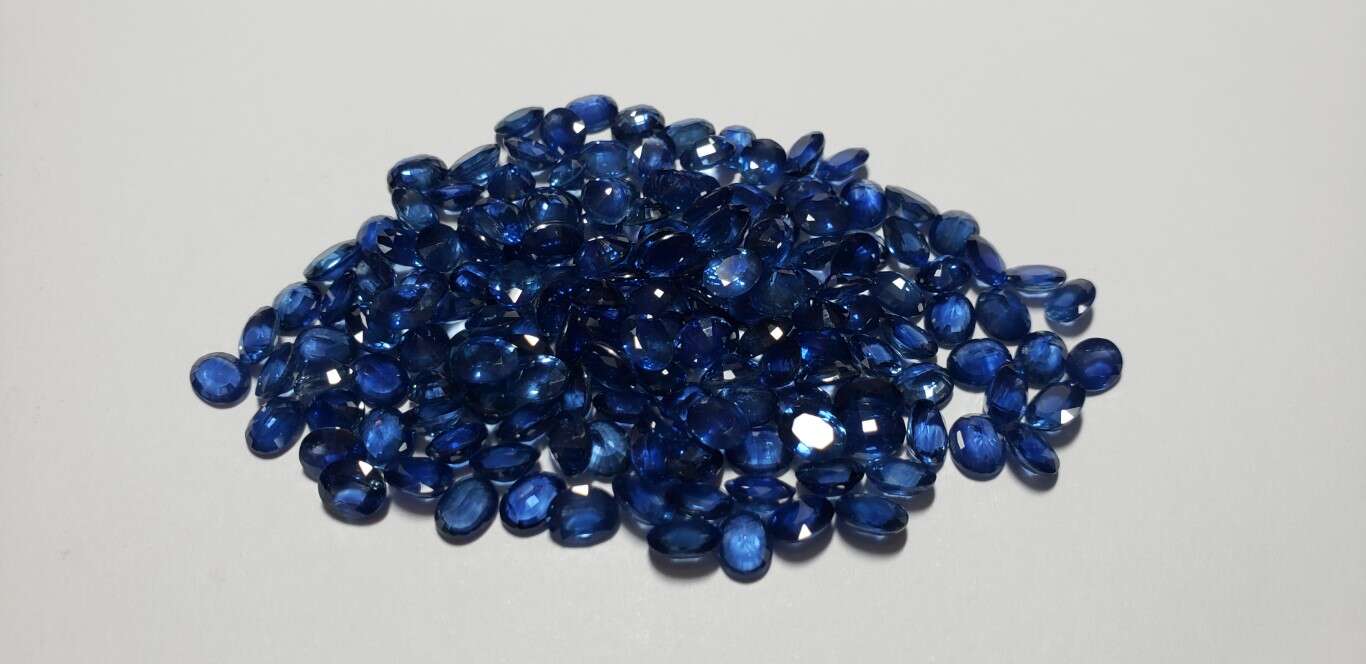 Blue Sapphire Oval: 5mm x 4mm