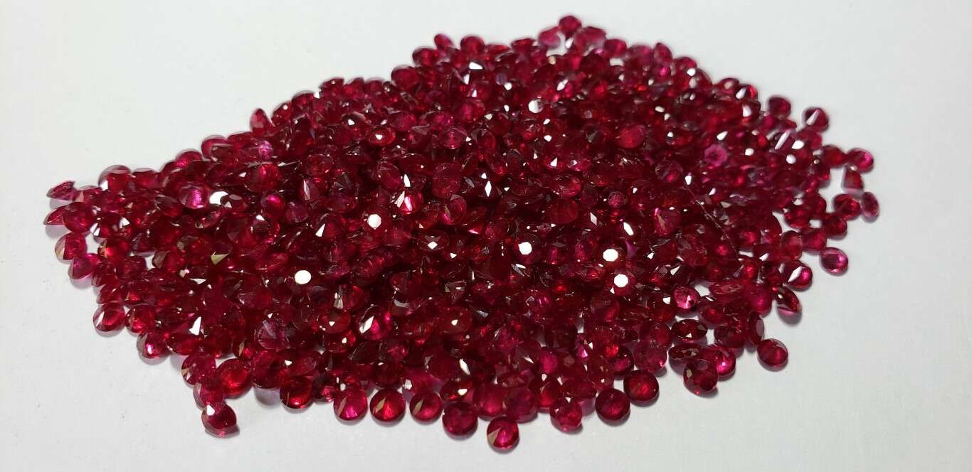 Ruby Diamond Cut: 3mm - 3.5mm
