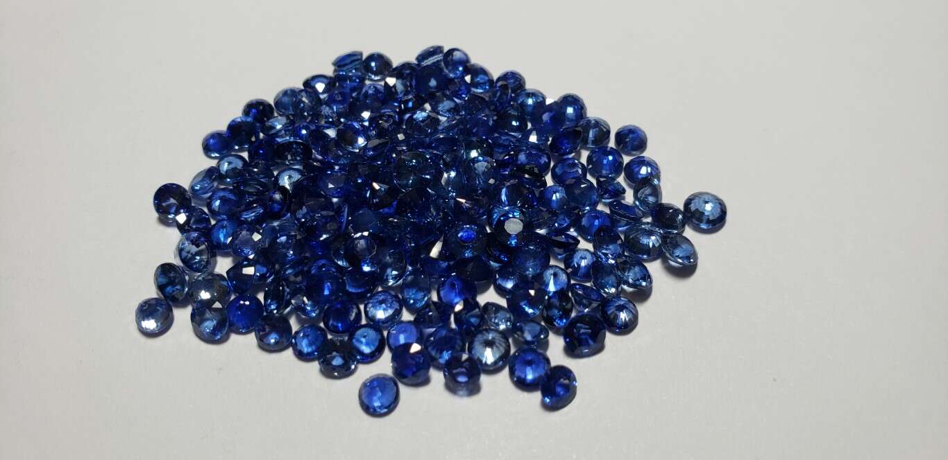 Blue Sapphire Round: 4mm - 4.5mm
