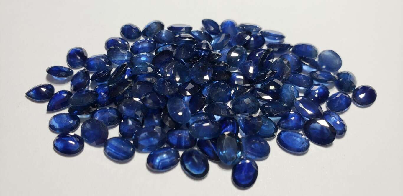 Blue Sapphire Oval: 8mm x 6mm