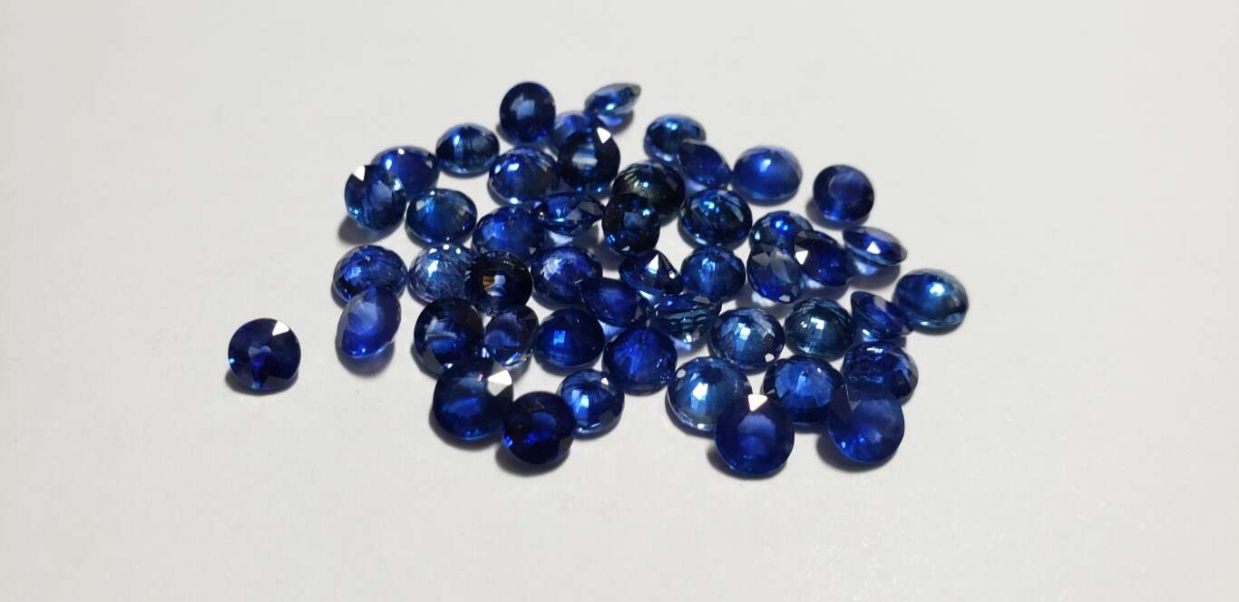 Ceylon Blue Sapphire Round: 5mm - 5.5mm