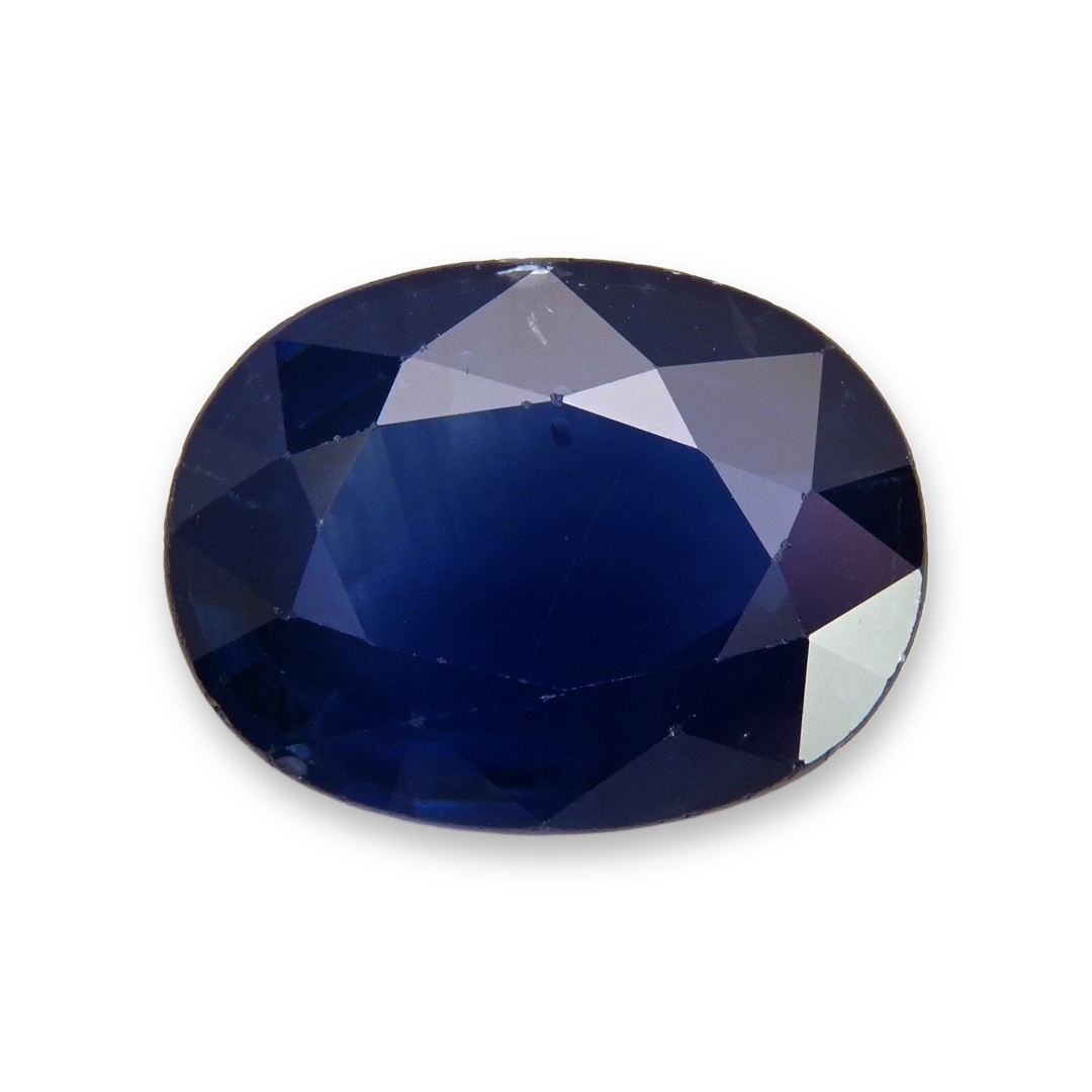 Sapphire Oval: 3.03ct
