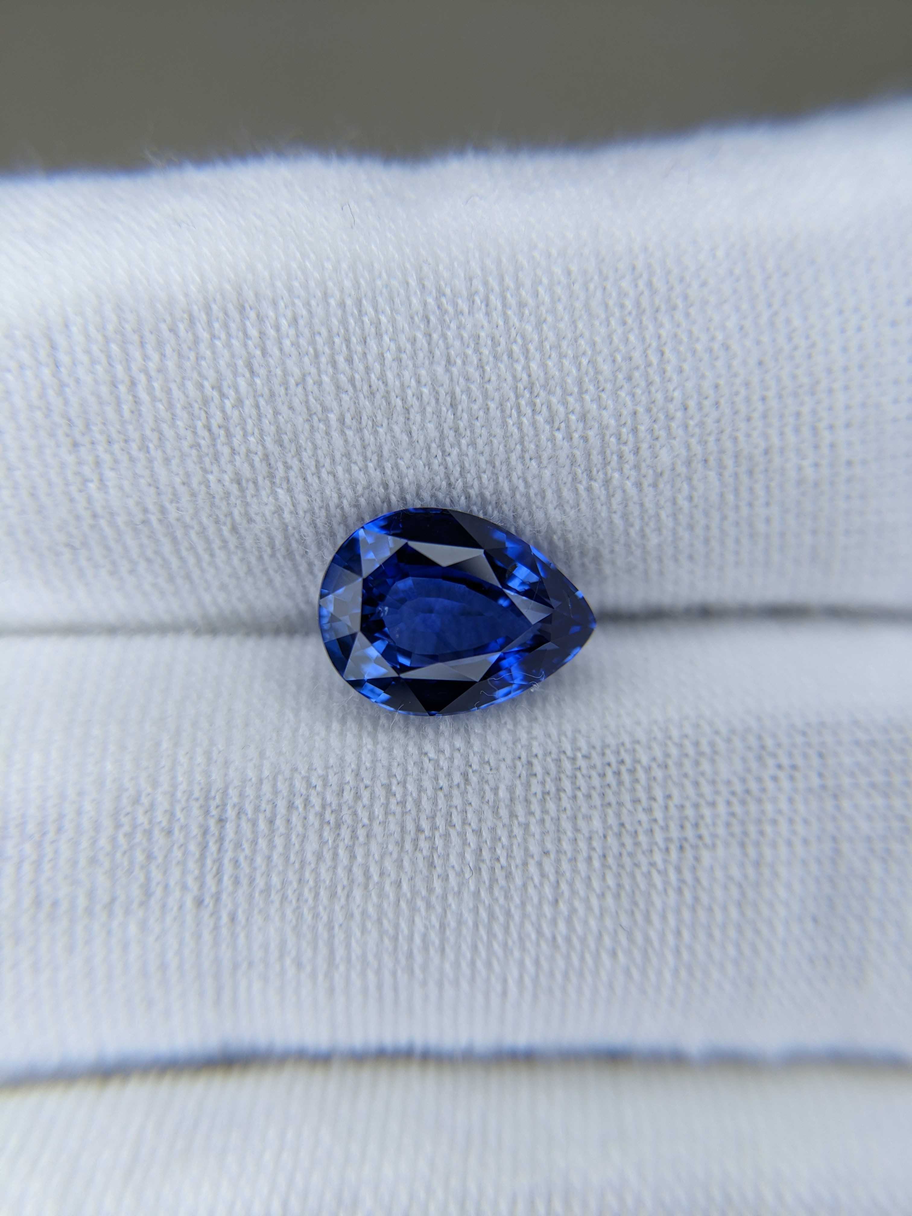 Blue Sapphire Pear: 3.58ct