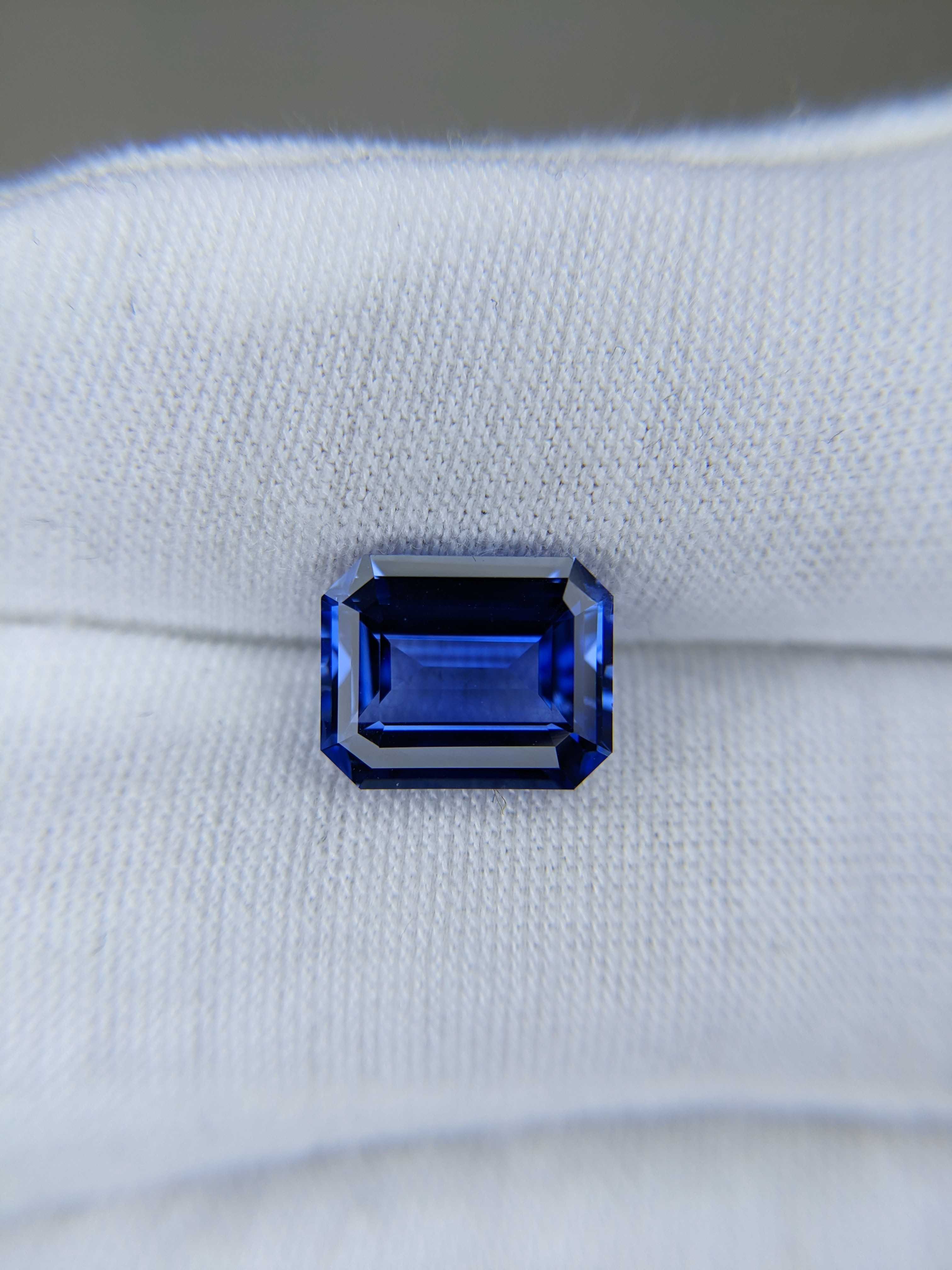 Blue Sapphire Octagon: 5.06ct