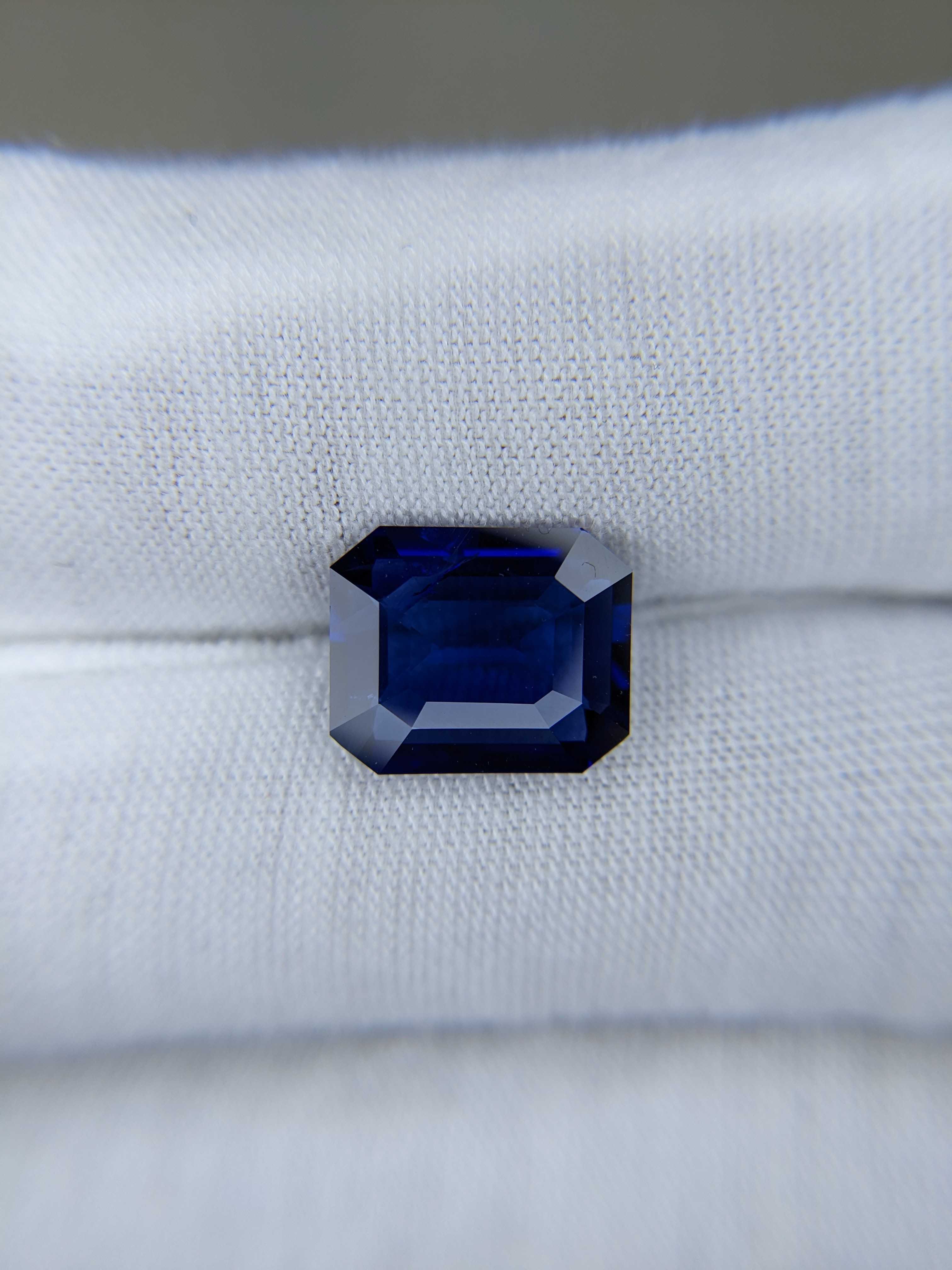 Blue Sapphire Octagon: 5.05ct