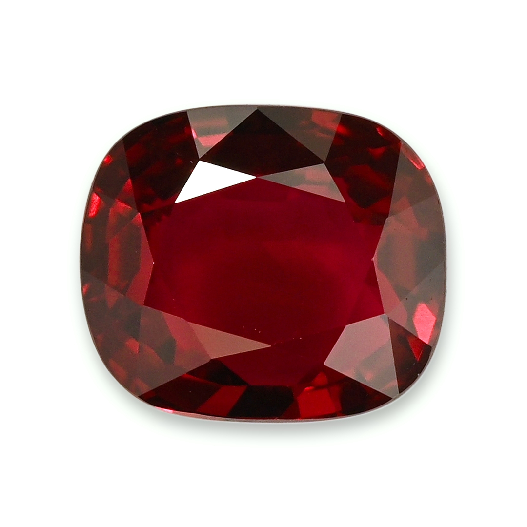 Ruby Cushion : 3ct