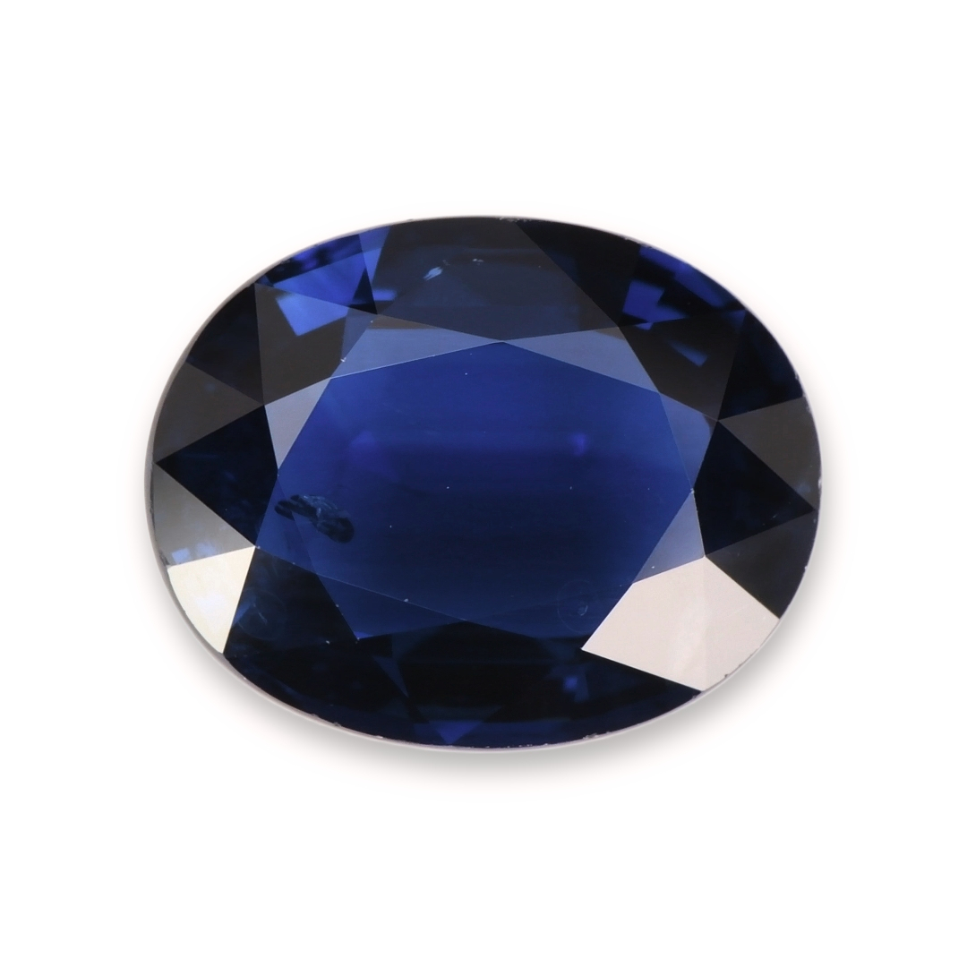 Sapphire Oval: 4.69ct