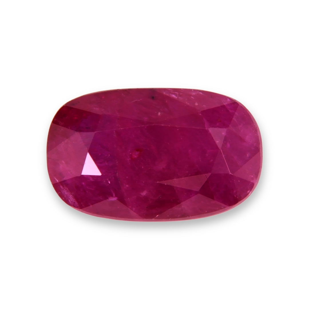 RUBY Oval: 3.28ct