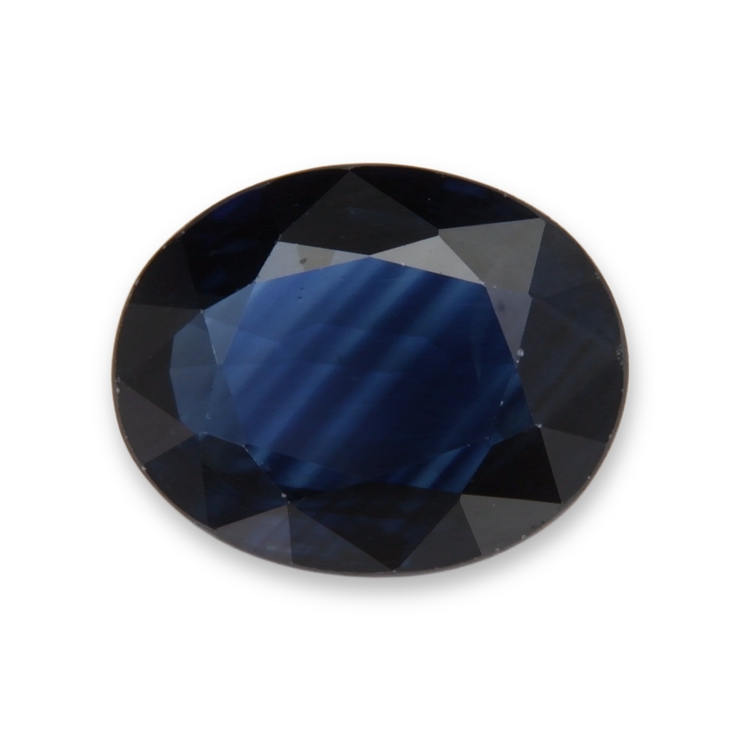 Sapphire Oval: 3.07ct
