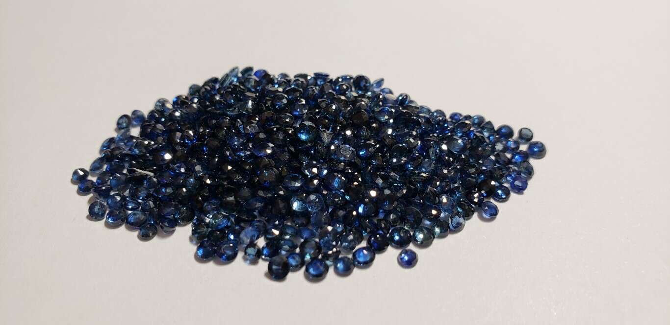 Blue Sapphire Round: 2.5mm - 3mm