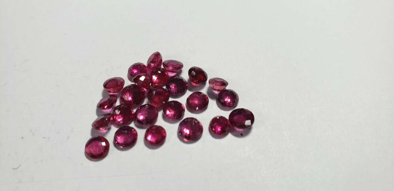 Ruby Round: 4mm - 4.5mm