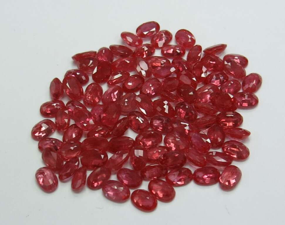 Burma Ruby-Oval 6mm x 4mm