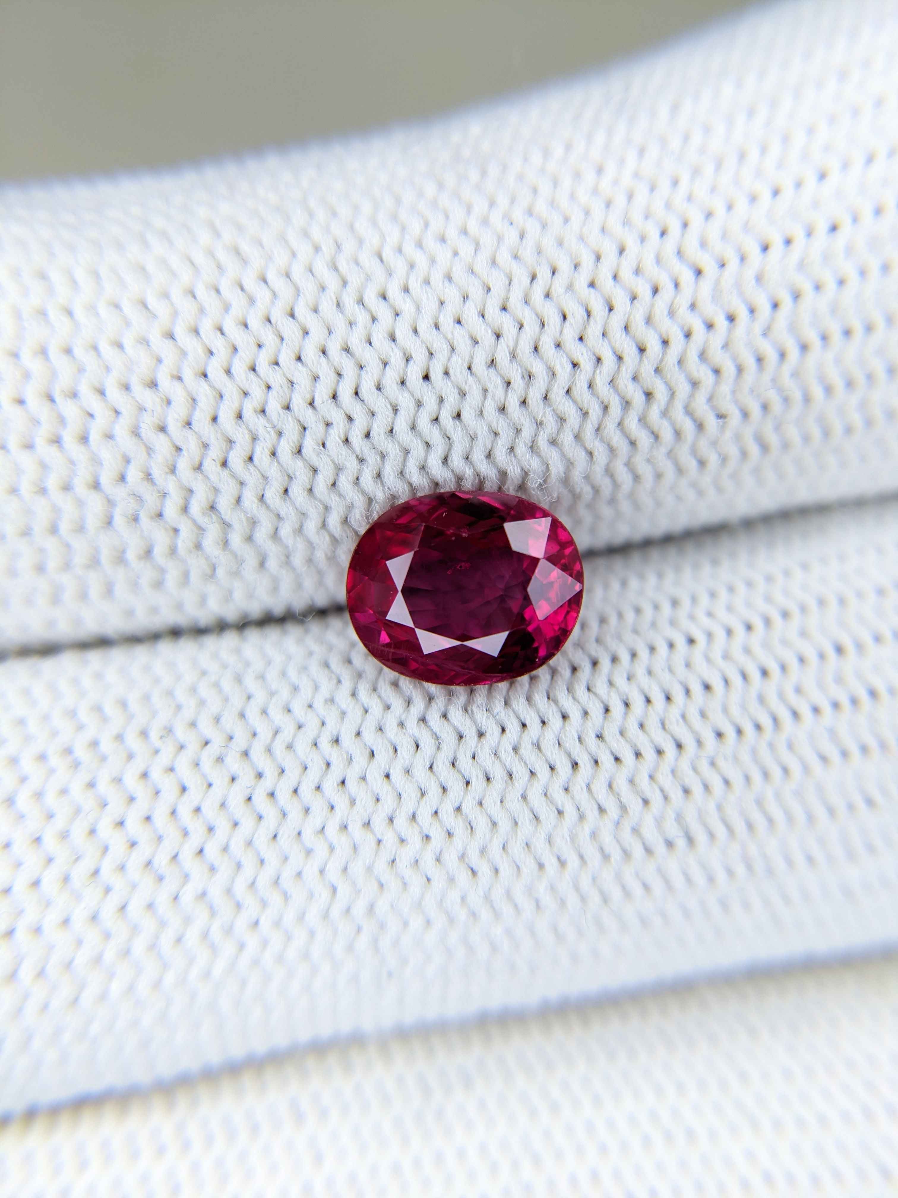 Ruby Oval: 2.06ct
