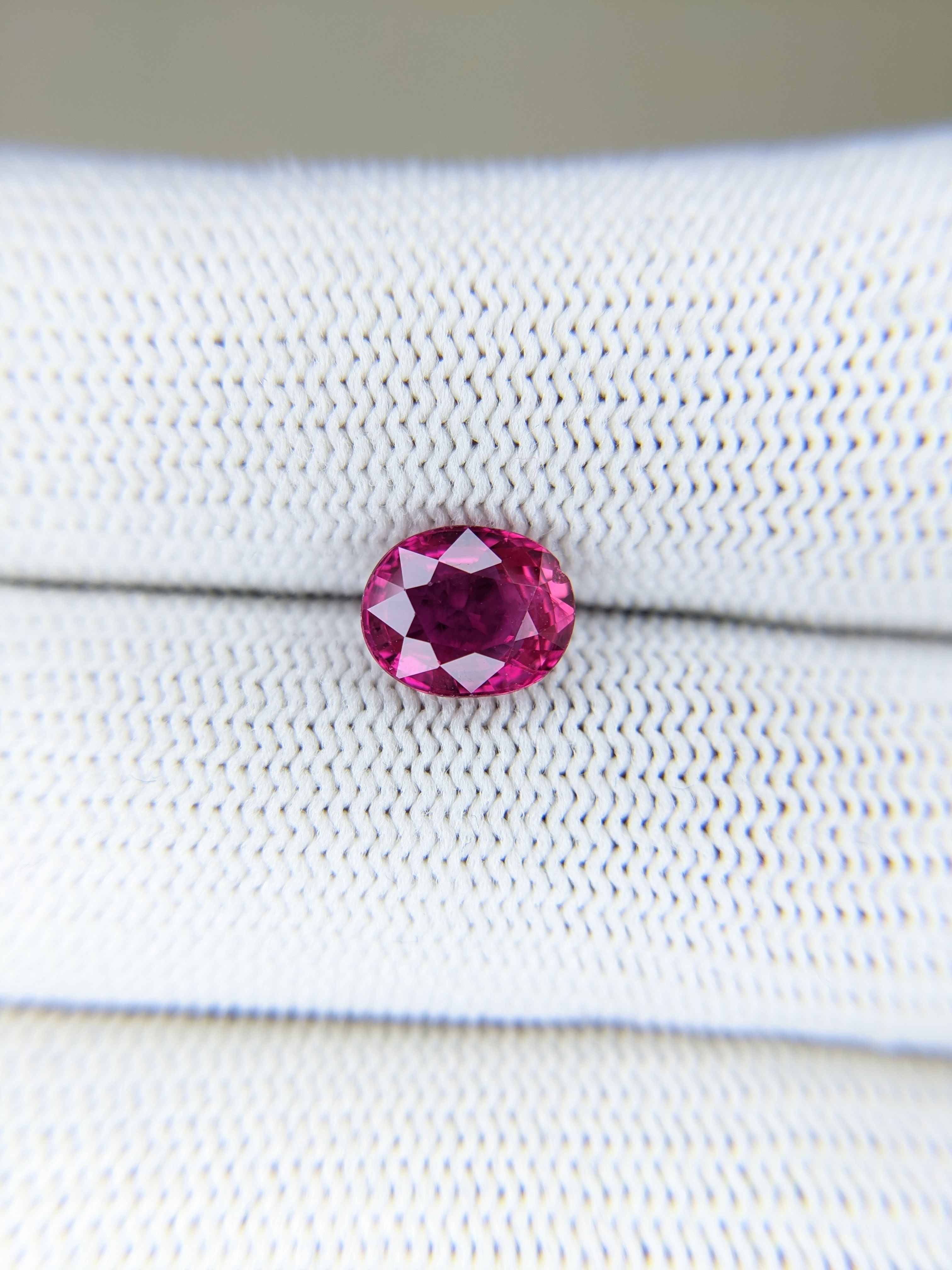 Ruby Oval: 2.03ct