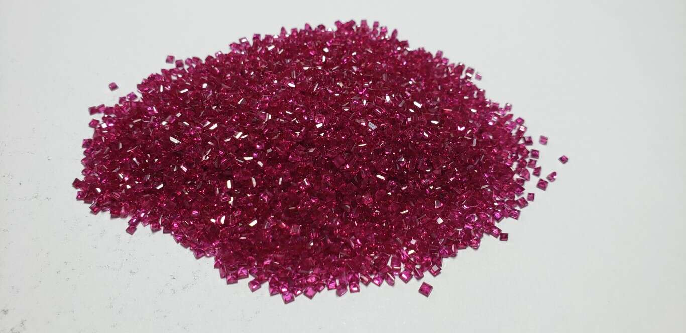Ruby Square: 1.5mm - 2mm