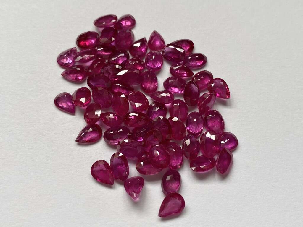 Ruby-Oval: 7mm x 5mm