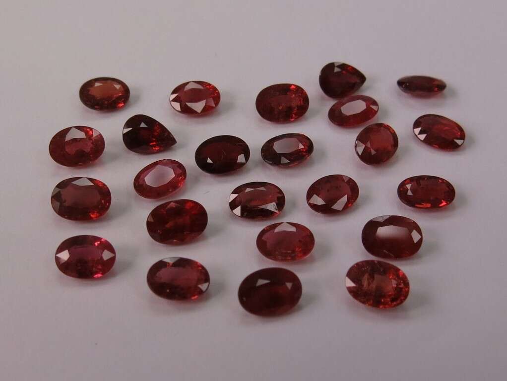 Ruby-Oval: 7mm x 5mm