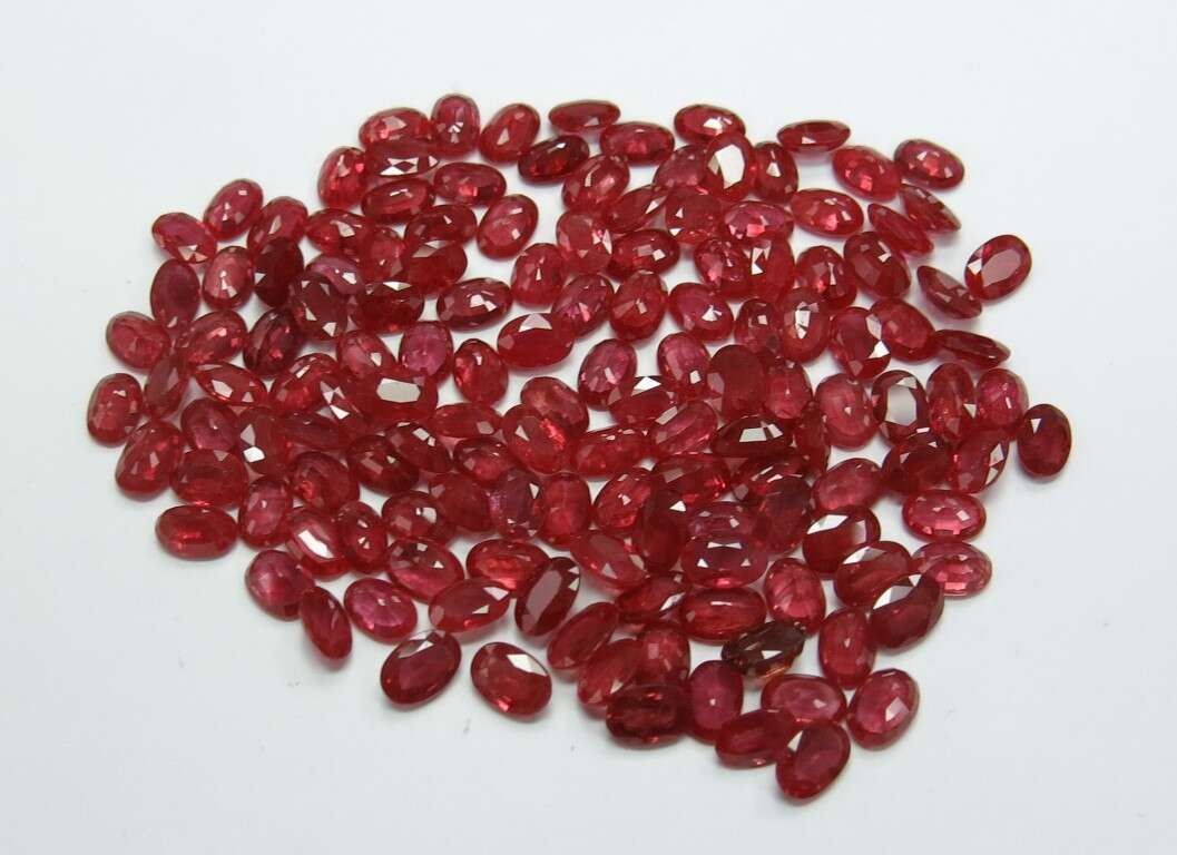 Burma Ruby-Oval 6mm x 4mm