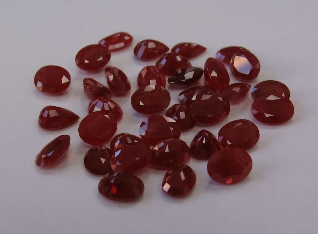 Ruby-Oval: 8mm x 6mm