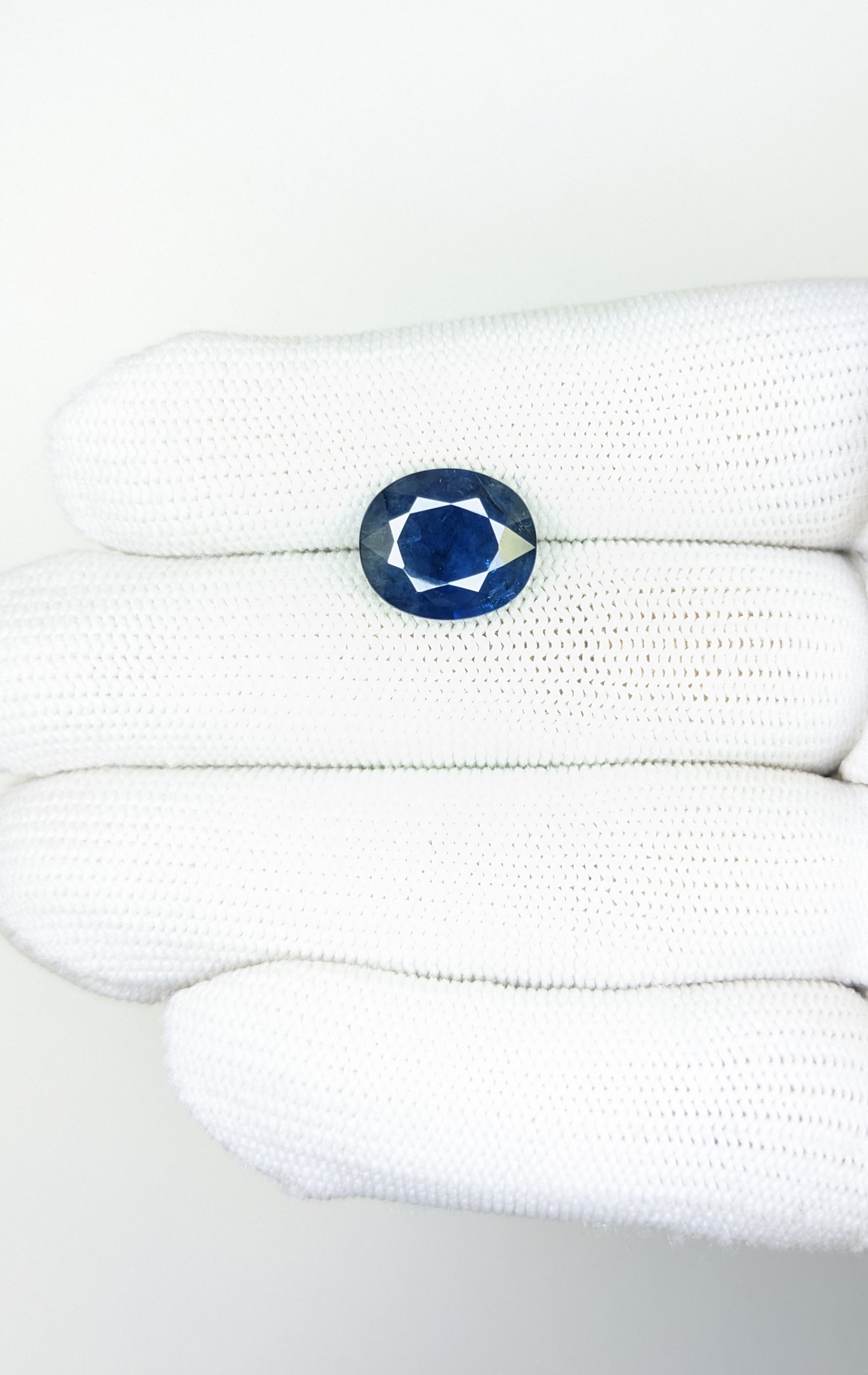 Sapphire Oval: 7.44ct