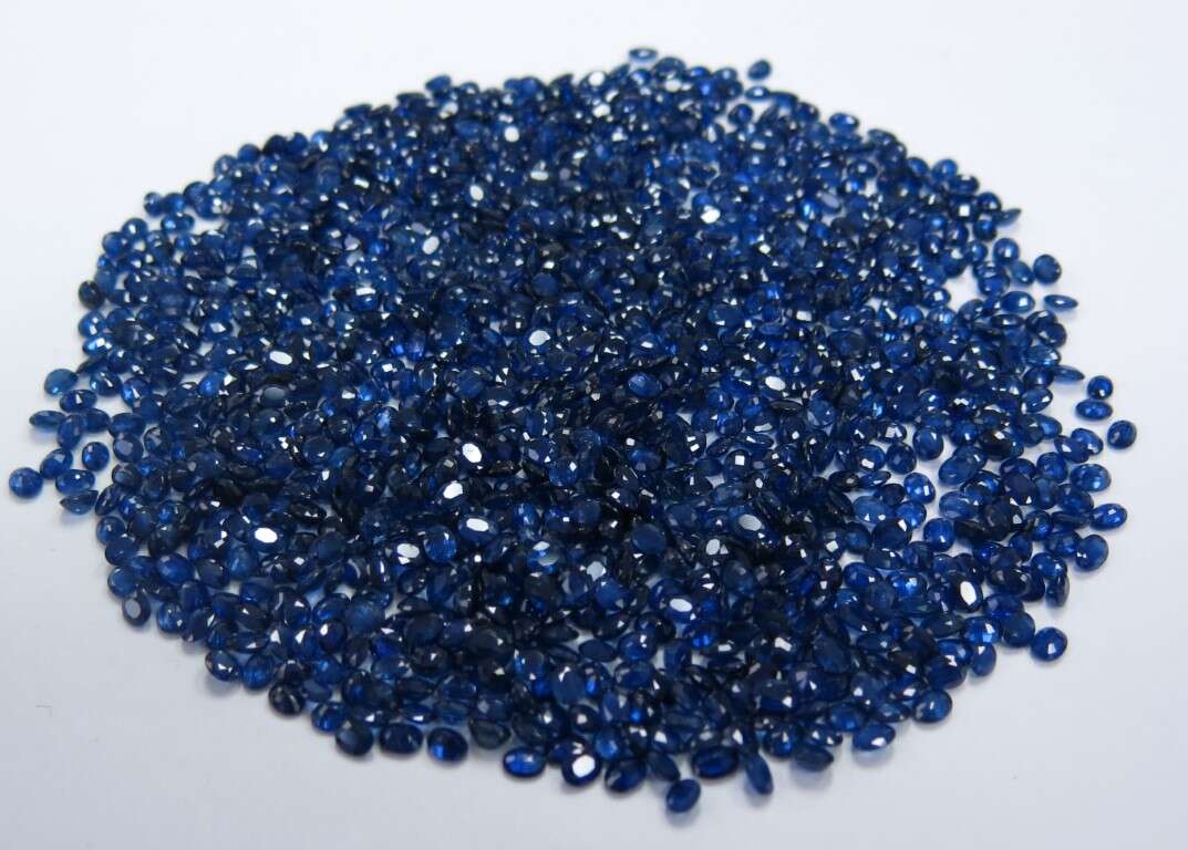 Blue Sapphire Pear: 4mm x 3mm