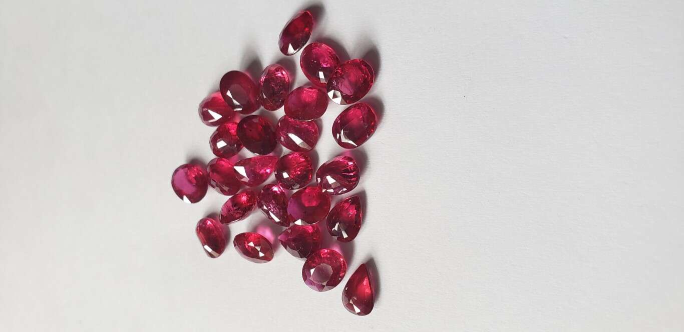 Ruby-Oval: 8mm x 6mm