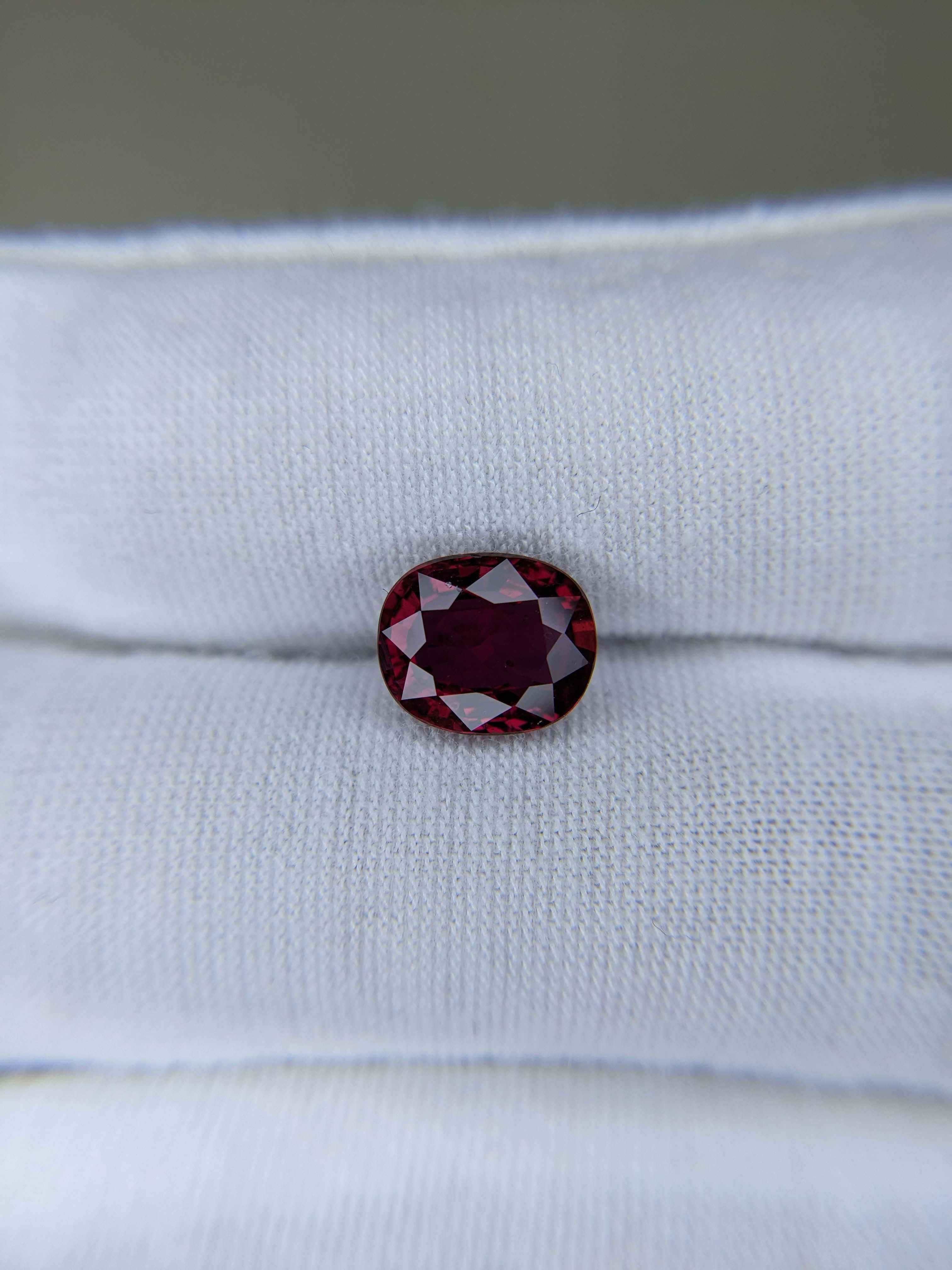 Ruby Oval: 3.11ct