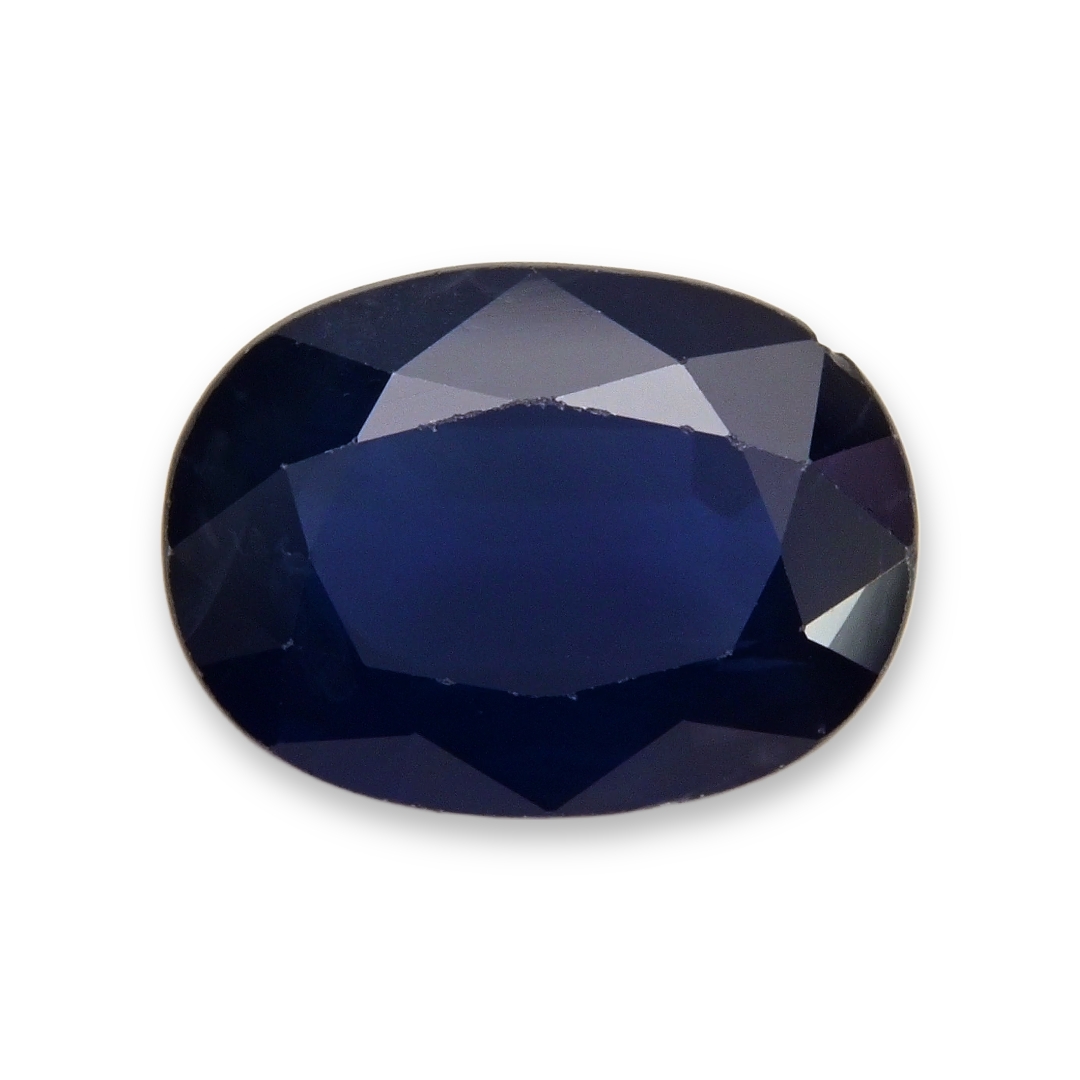 Sapphire Oval: 2.73ct
