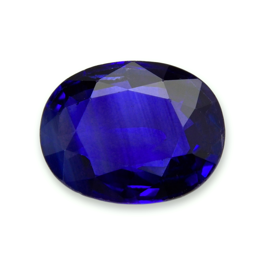 Sapphire Oval: 2.21ct