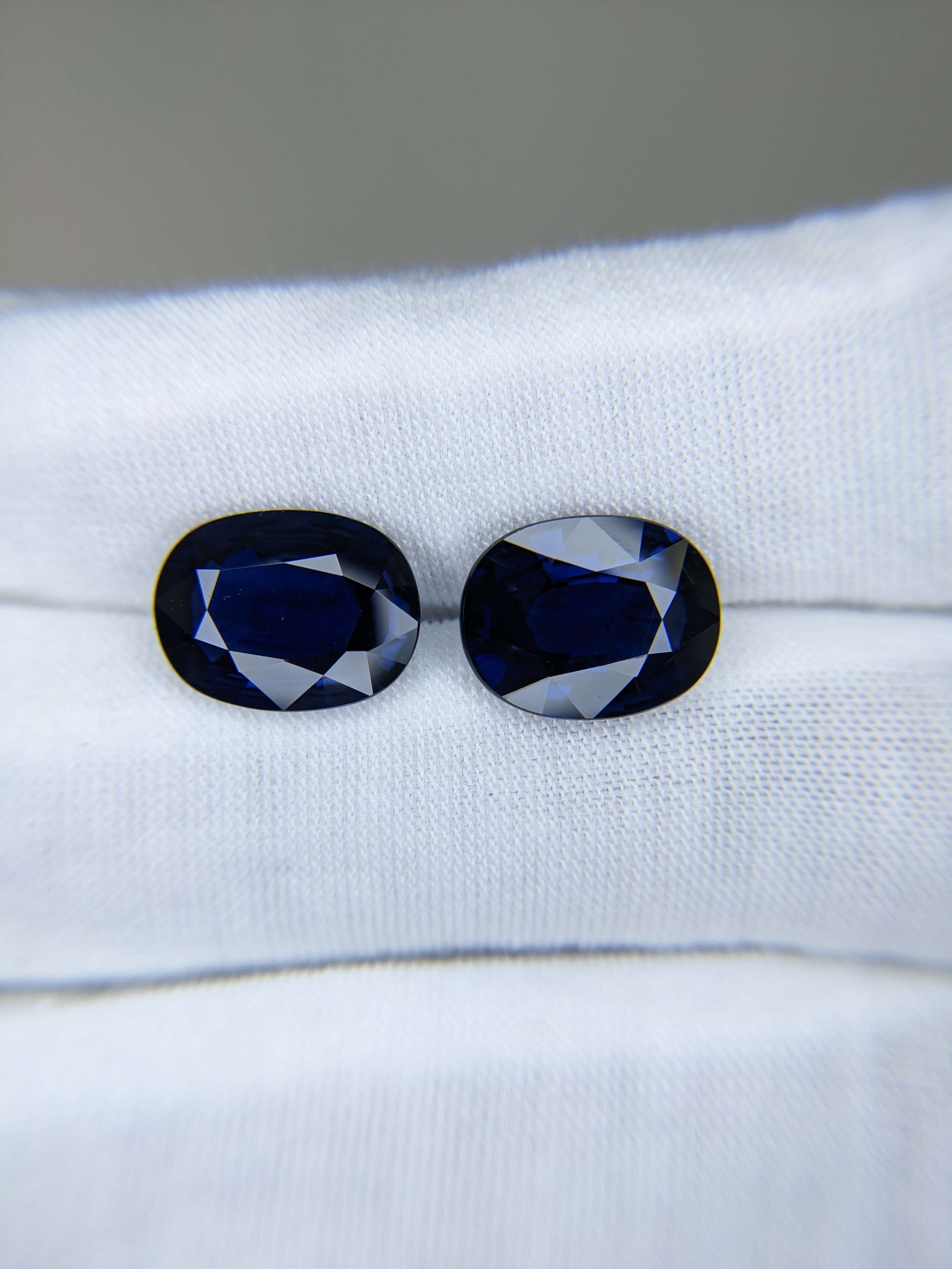 Blue Sapphire Oval (Pair): 9.86ct