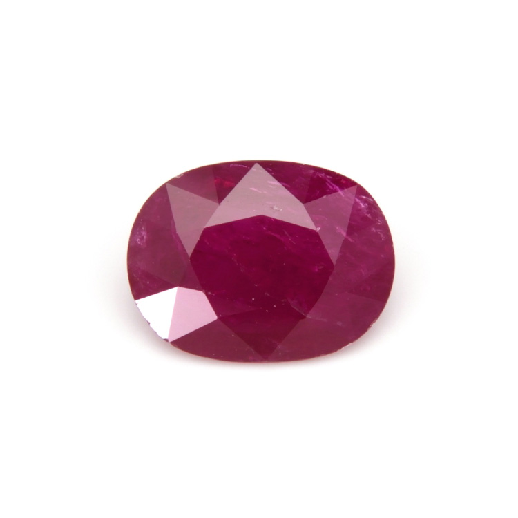 Ruby Oval: 3.29ct