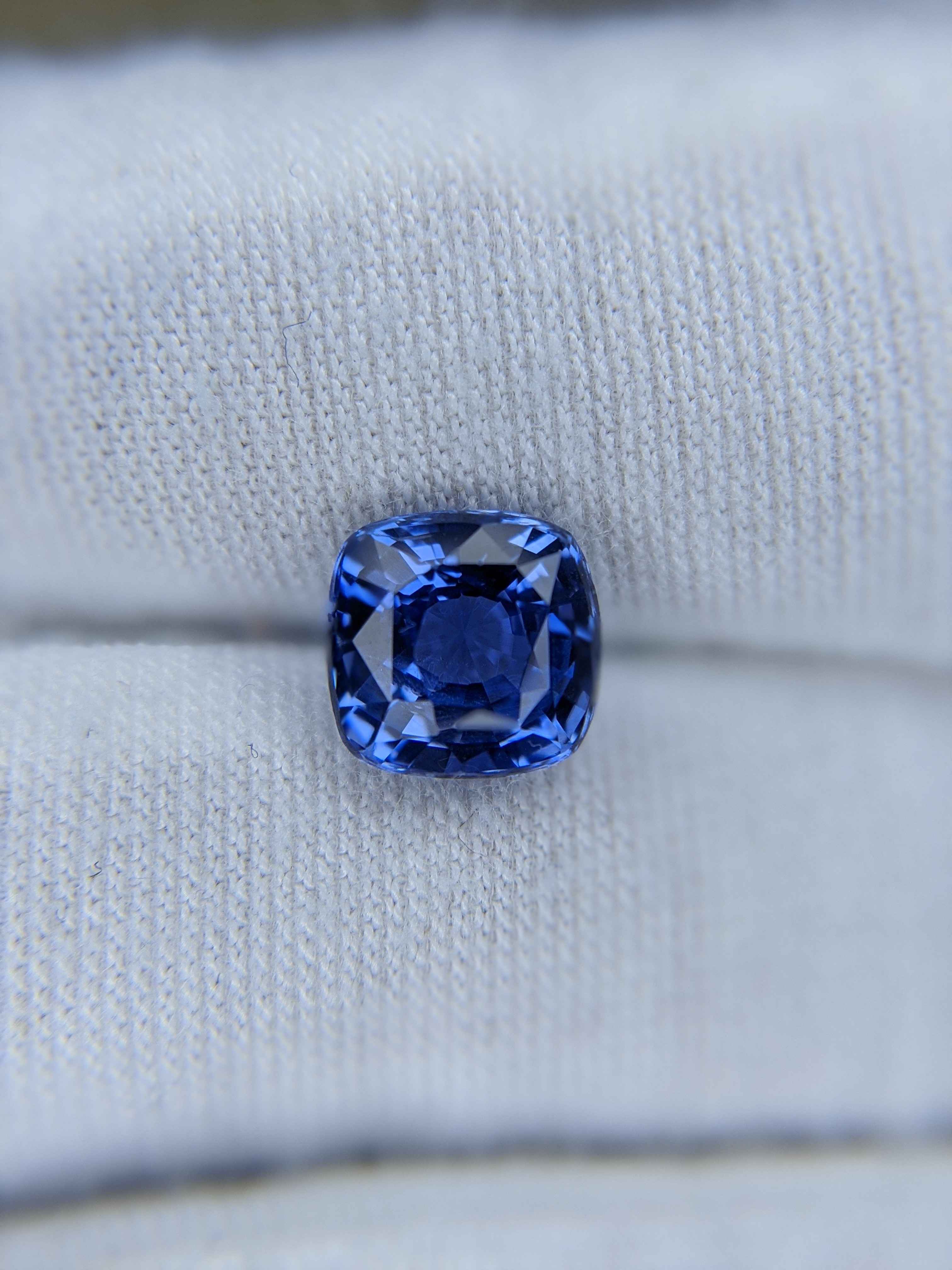 Blue Sapphire Cushion: 3.03ct