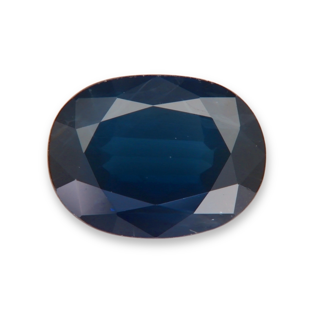 Sapphire Oval: 2.66ct