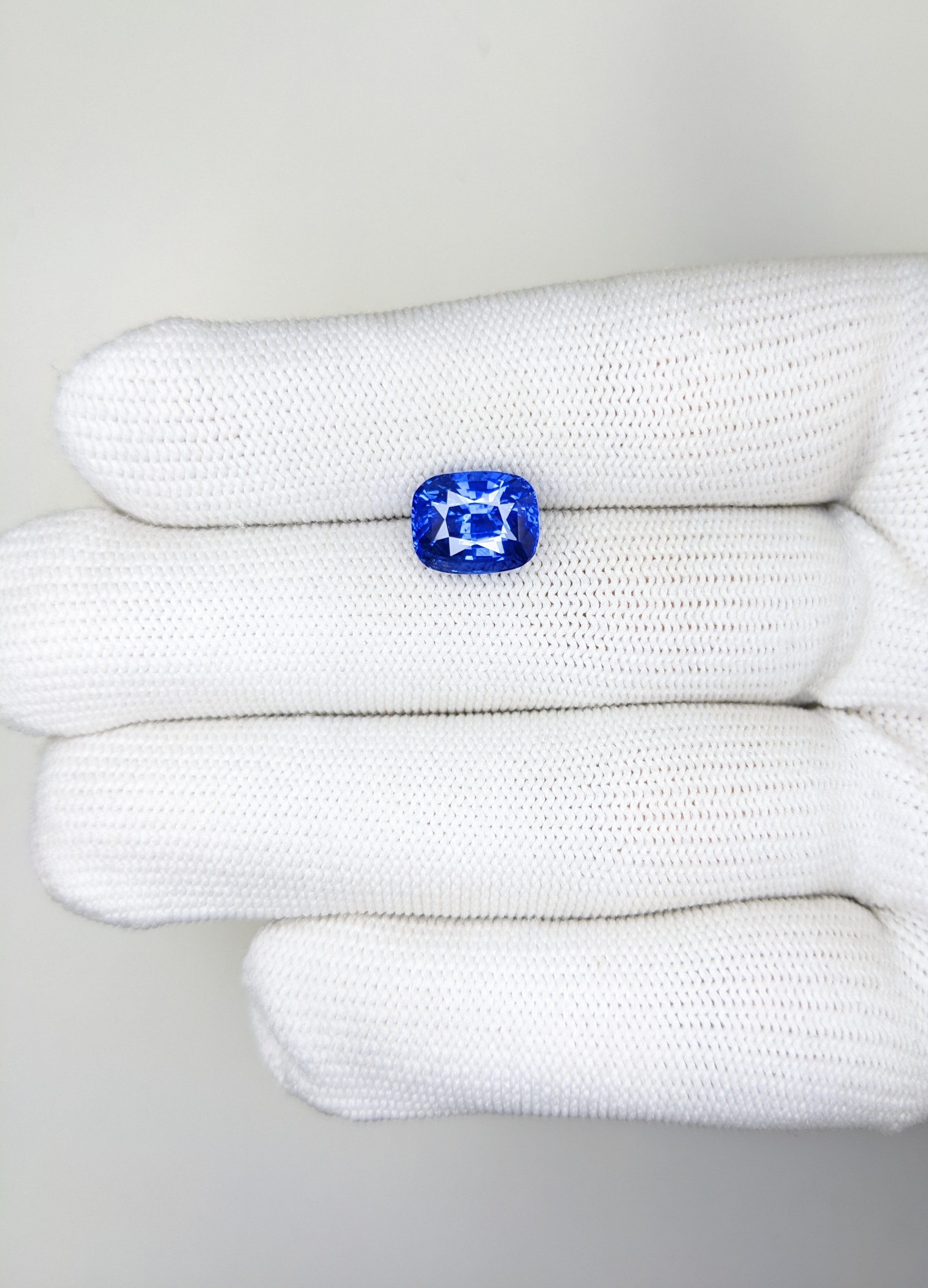 Sapphire Cushion: 5.14ct