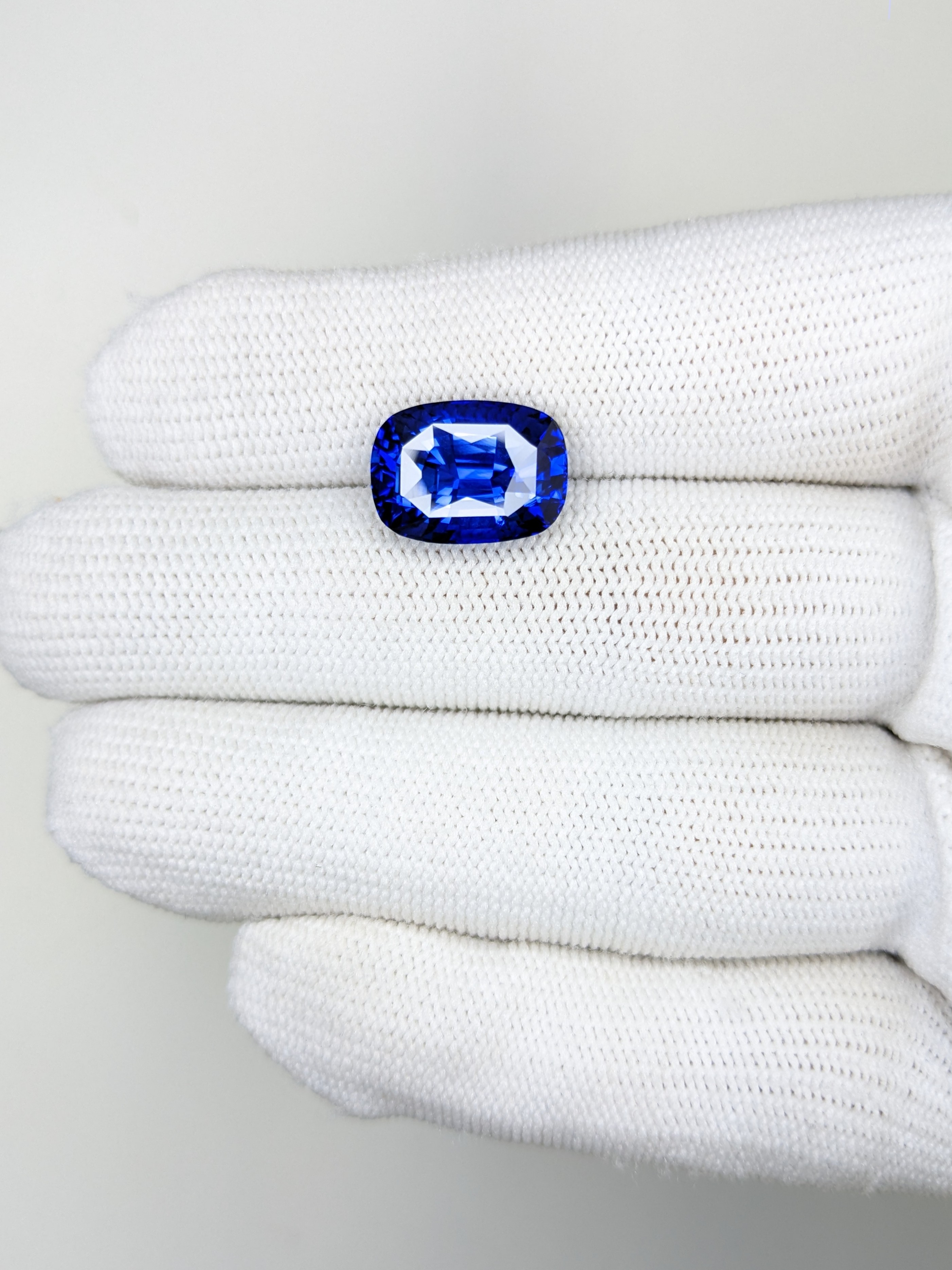 Sapphire Cushion: 10.00ct
