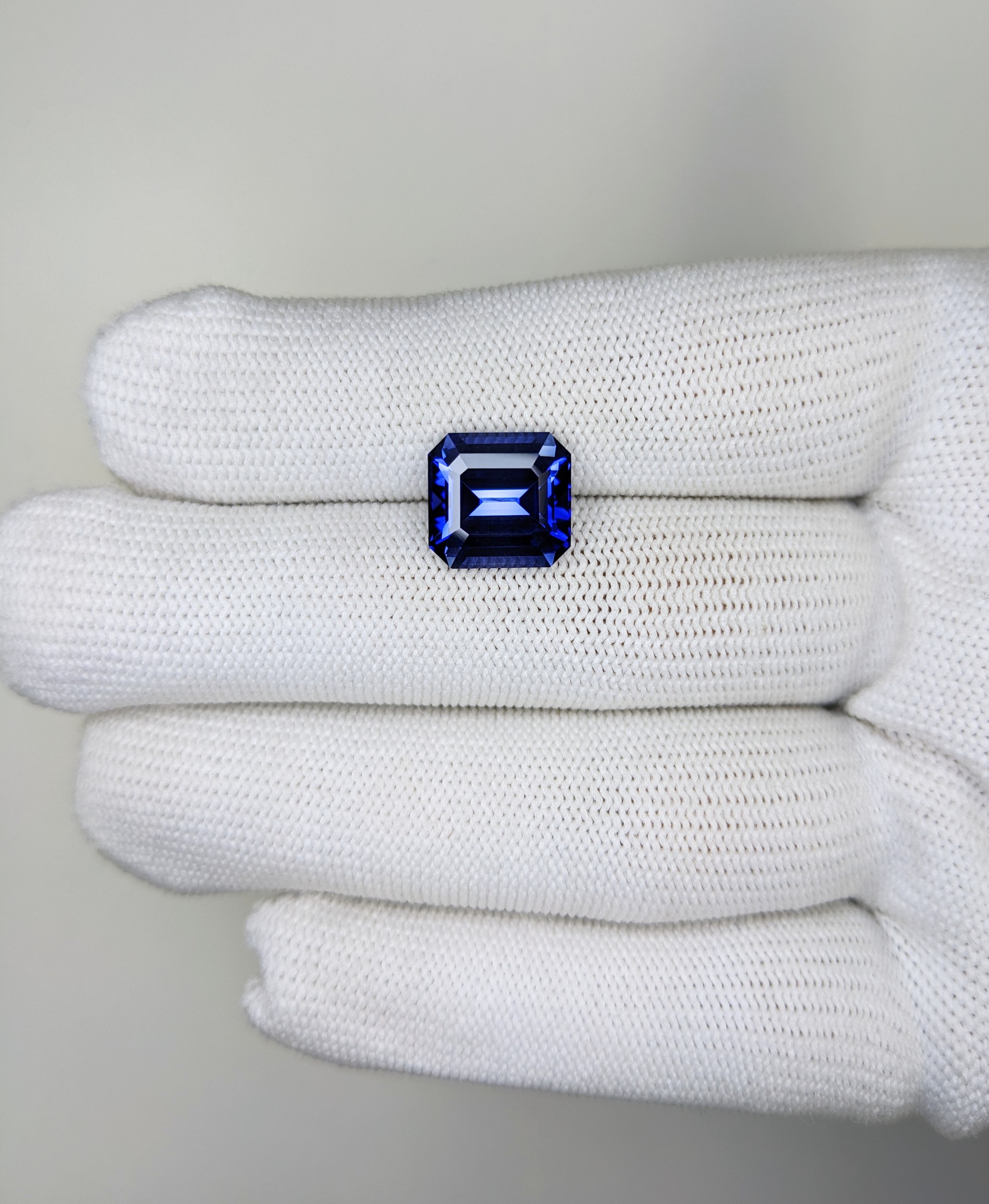 Sapphire Octagonal: 7.31ct